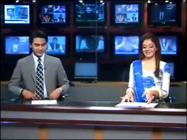 Funny Pakistani Anchors behind the Scene