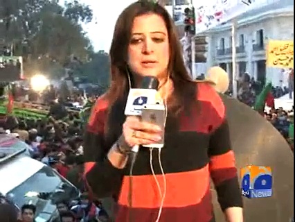 PTI Workers Attack on Geo News DSNG and Journalist Sana Mirza