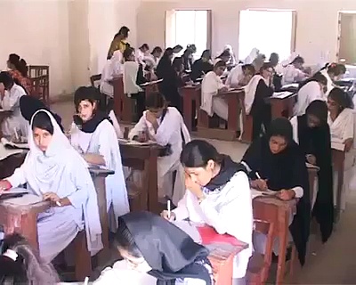 Pakistani School Girls Cheating In Exam