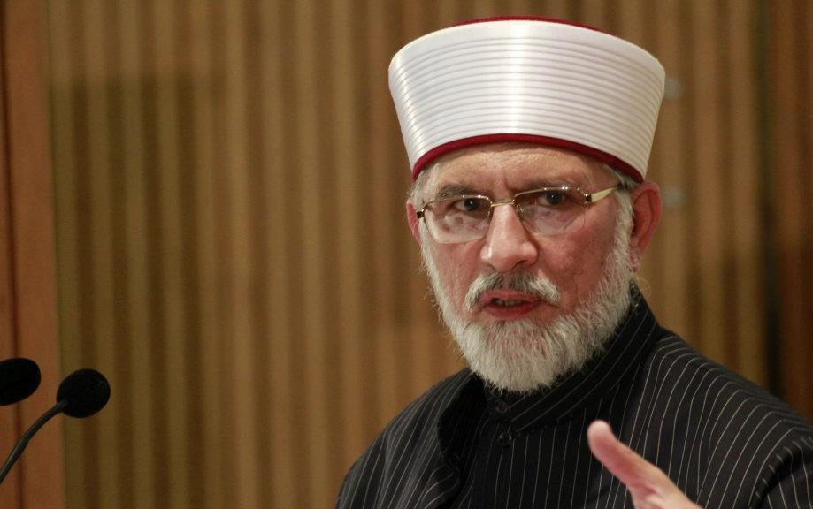Govt. Pakistan redirected Dr. Tahir ul Qadri’s Plane towards Lahore from Islamabad and Dr. Qadri refused to come out from plane