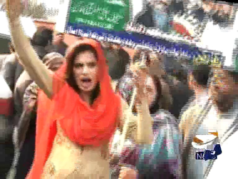 PMLN Worker Chanting Go Nawaz Go – A Slip Of Tongue